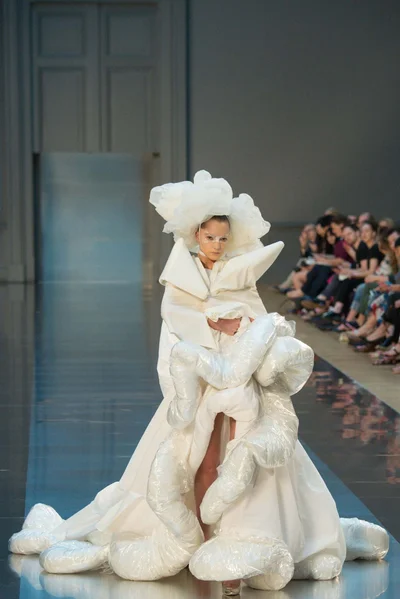 Look 26